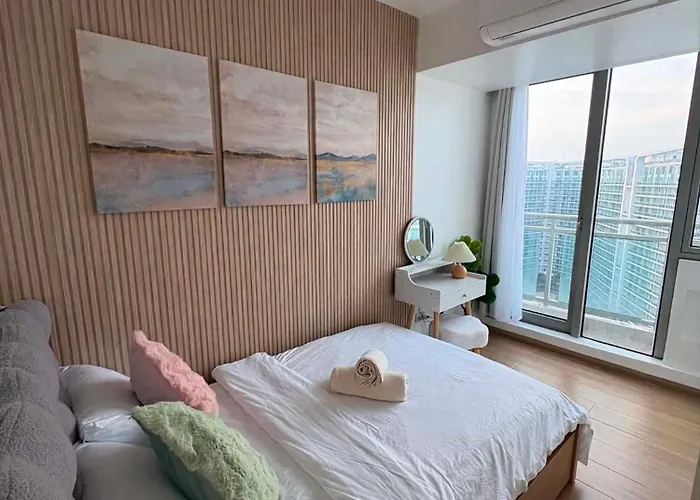 Azure Staycation By Jo&jo- Space, Comfort, And A Better For Families And Groups Near Airport, Moa, Beside Sm Bicutan Apartment Manila