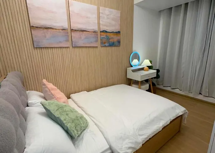 Azure Staycation By Jo&jo- Space, Comfort, And A Better For Families And Groups Near Airport, Moa, Beside Sm Bicutan Apartment Manila