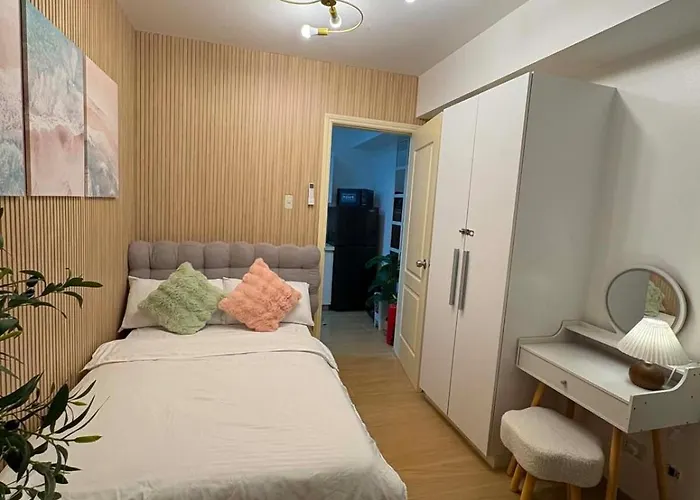 Azure Staycation By Jo&jo- Space, Comfort, And A Better For Families And Groups Near Airport, Moa, Beside Sm Bicutan Manila