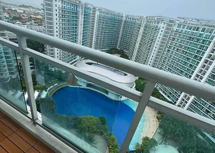 Azure Staycation By Jo&jo- Space, Comfort, And A Better For Families And Groups Near Airport, Moa, Beside Sm Bicutan *