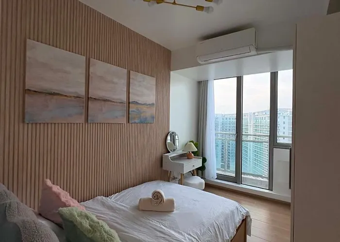 Azure Staycation By Jo&jo- Space, Comfort, And A Better For Families And Groups Near Airport, Moa, Beside Sm Bicutan