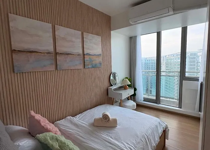 Azure Staycation By Jo&jo- Space, Comfort, And A Better For Families And Groups Near Airport, Moa, Beside Sm Bicutan Apartment *